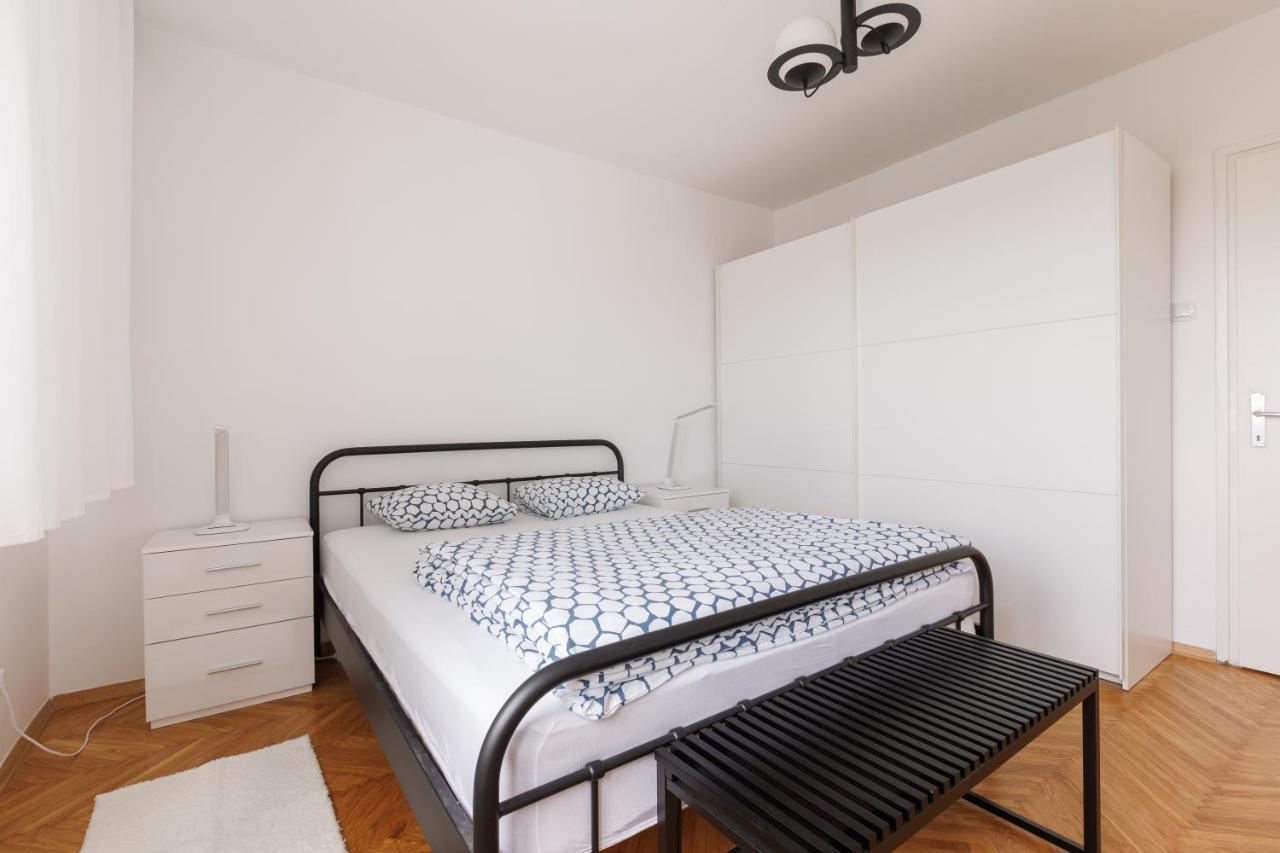 Apartment Peron 9 *